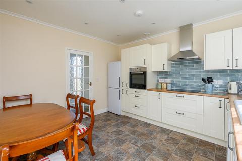 2 bedroom semi-detached bungalow for sale, Newlands Drive, York YO26 5PQ