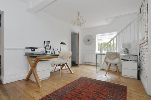 4 bedroom detached house for sale, High Street, Broughton