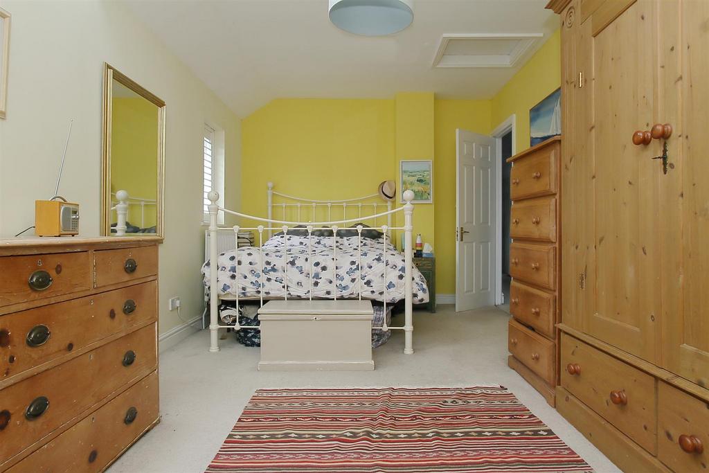 The Arches - Main Bedroom