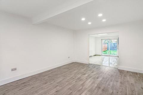 3 bedroom semi-detached house for sale, Roseheath Road, Hounslow TW4