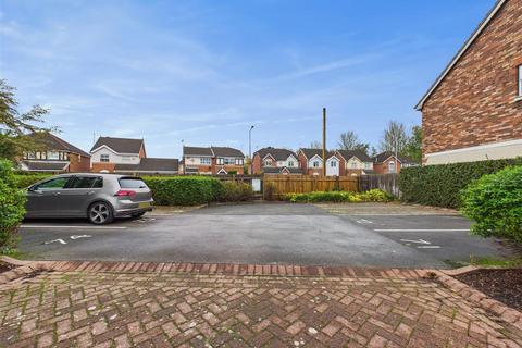 3 bedroom end of terrace house for sale, Darnholm Court, Howdale Road, Hull