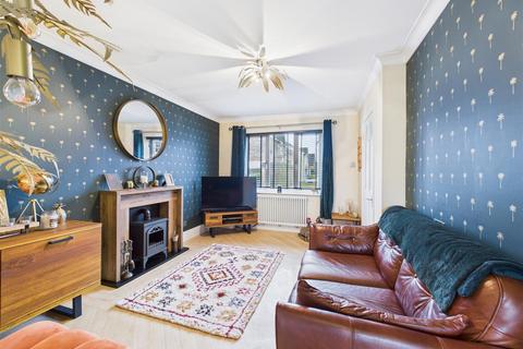 3 bedroom end of terrace house for sale, Darnholm Court, Howdale Road, Hull
