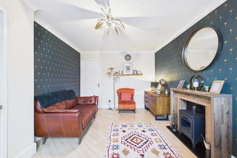 3 bedroom end of terrace house for sale, Darnholm Court, Howdale Road, Hull