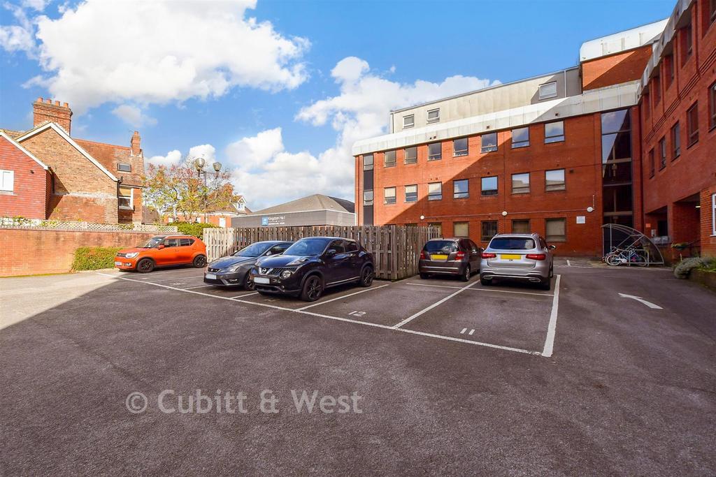 Driveway/Parking
