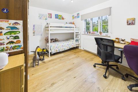 undefined, Kelmscott Rise, Crawley RH11