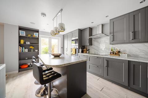 4 bedroom end of terrace house for sale, Sole Street, Gravesend DA12