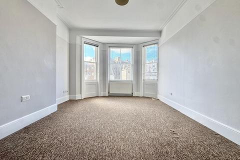 2 bedroom flat to rent, Holland Road, Hove