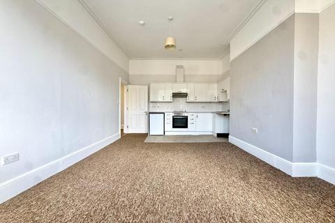 2 bedroom flat to rent, Holland Road, Hove