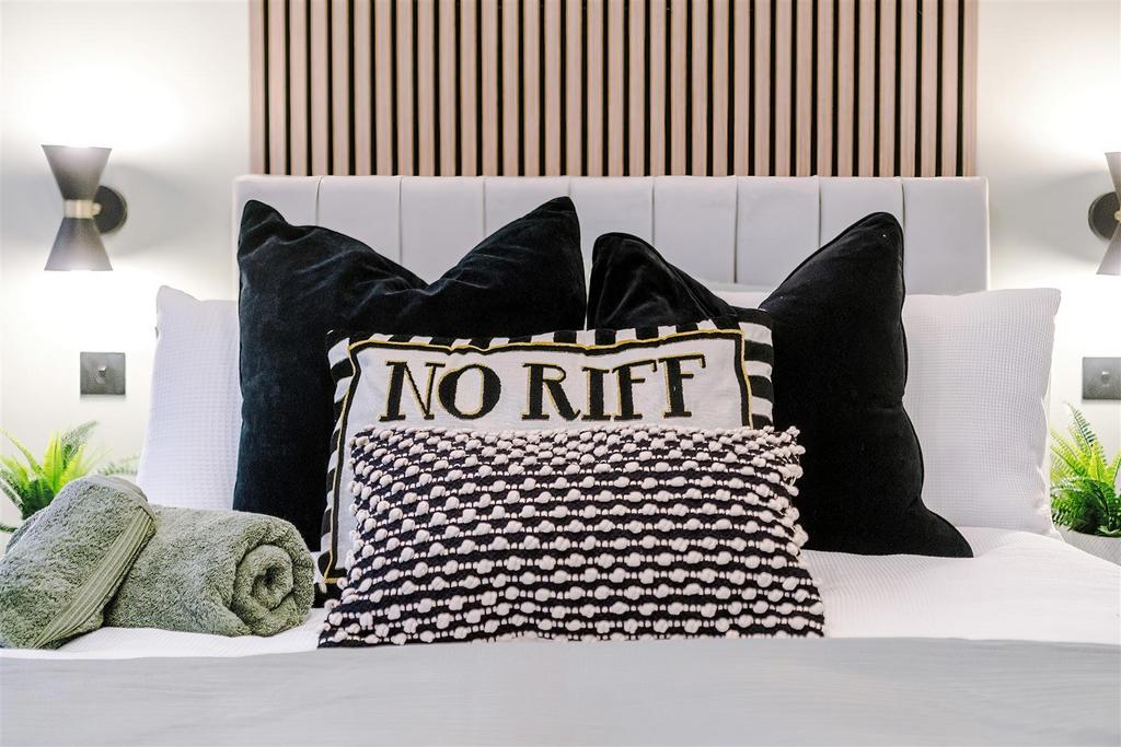 459 Rochdale Old Road-HMO-54.JPG