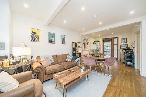 2 bedroom flat to rent, Banister Road, London W10