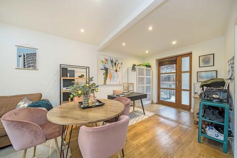 2 bedroom flat to rent, Banister Road, London W10