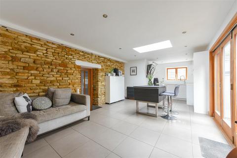 7 The Green, Kingsthorpe, Northampton, NN2 6QD