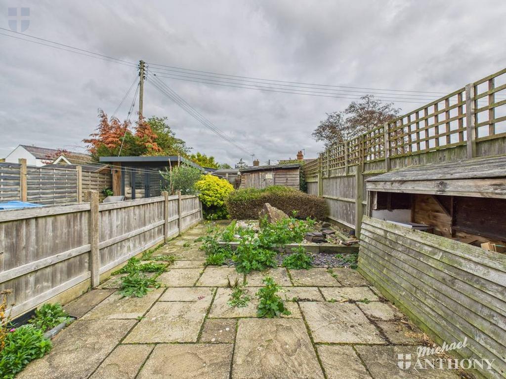 CAM03852 G0-PR0455-STILL001-thumbnail-h750-70