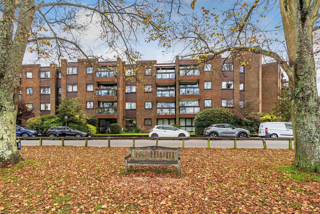 17-Oakleigh-Court-22.jpg