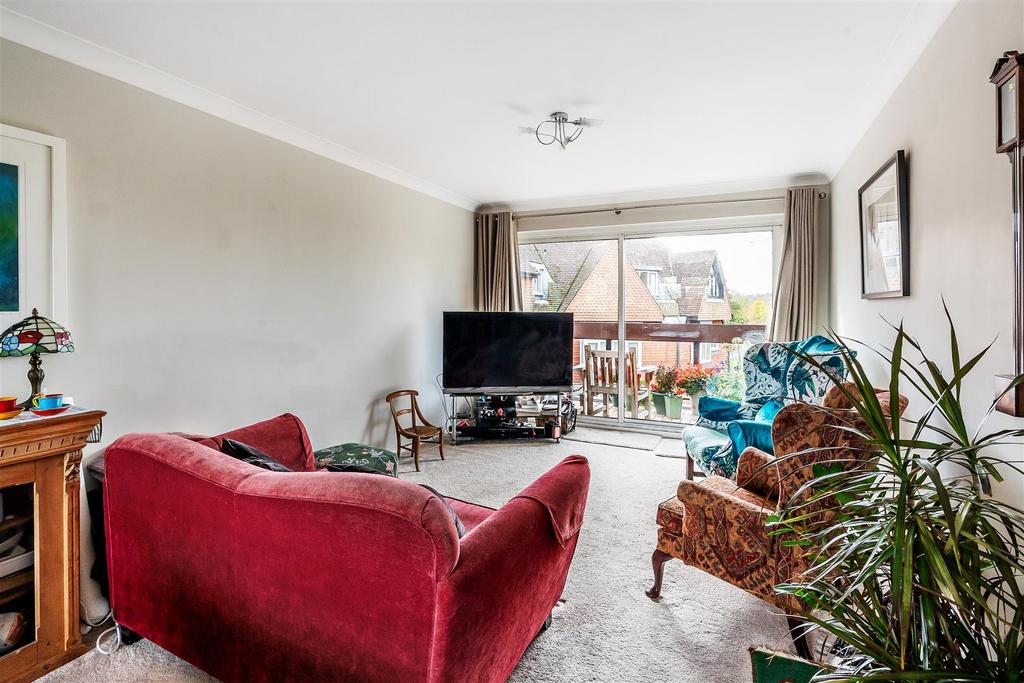17-Oakleigh-Court-2.jpg