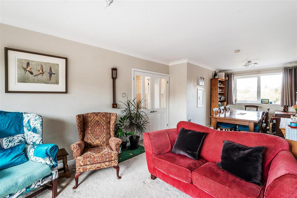 17-Oakleigh-Court-3.jpg