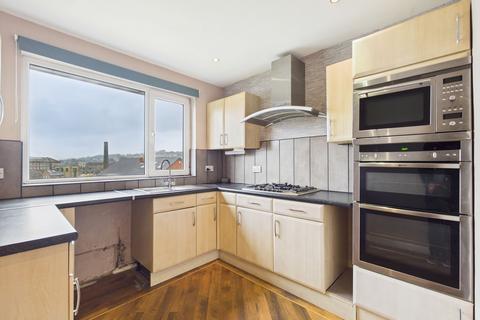 3 bedroom semi-detached house to rent, Craven Avenue, Silsden, BD20