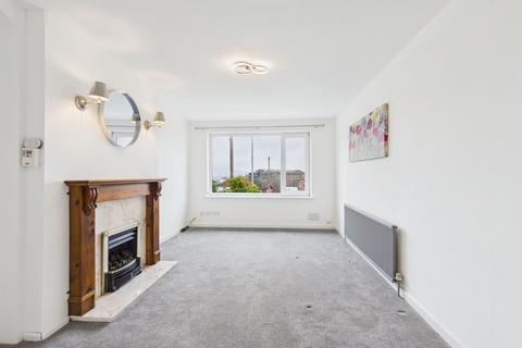 3 bedroom semi-detached house to rent, Craven Avenue, Silsden, BD20