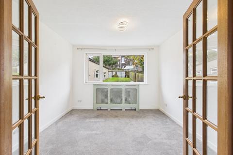 3 bedroom semi-detached house to rent, Craven Avenue, Silsden, BD20