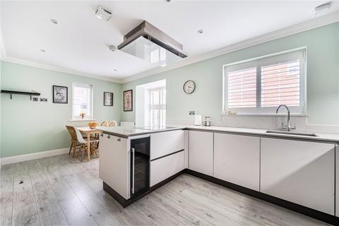 3 bedroom end of terrace house for sale, Grove Close, Wrecclesham, Farnham, Surrey, GU10