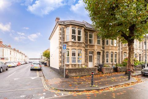 undefined, Bristol BS16