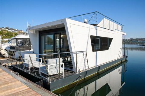 undefined, Dreadnought Moorings, Reading, RG4