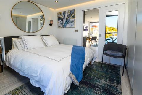 undefined, Hobbs of Henley Moorings, Henley-On-Thames, RG9