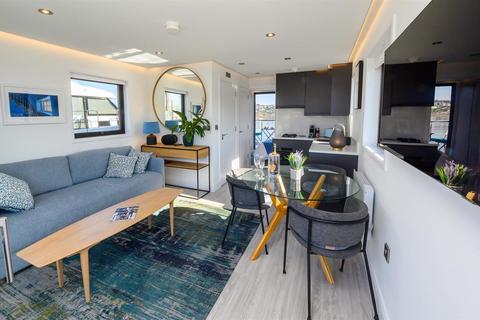 undefined, Hobbs of Henley Moorings, Henley-On-Thames, RG9
