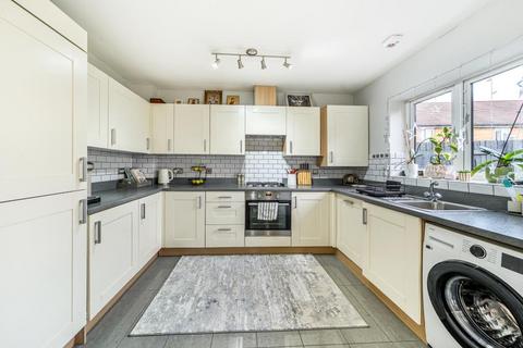 3 bedroom semi-detached house for sale, Elm Park,  Didcot,  OX11