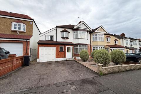 undefined, Byron Avenue, London, E18