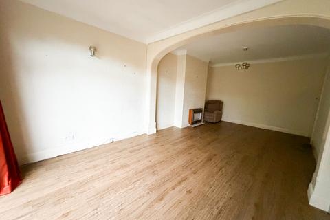 undefined, Byron Avenue, London, E18