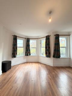 5 bedroom terraced house to rent, Frobisher Road, London N8