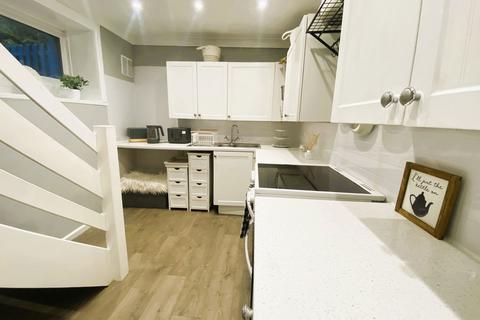 2 bedroom terraced house for sale, 110 Stoneswood Road, Delph OL3 5DZ