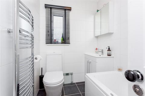 2 bedroom apartment for sale, Rainham Road, Kensal Rise NW10