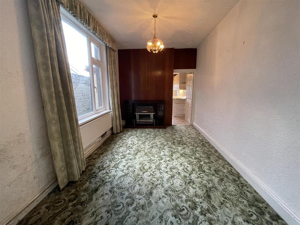 Dining Room: