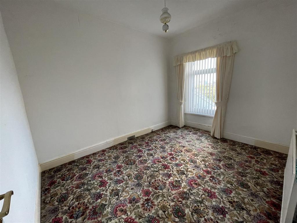 Bedroom 2: