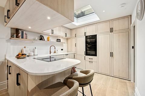 52 Upper Cheyne Row, London, SW3 5JJ
