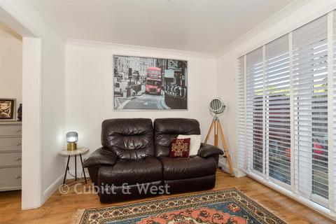3 bedroom terraced house for sale, Wakehurst Drive, Crawley RH10