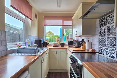 2 bedroom semi-detached bungalow for sale, Chestnut Avenue, Bradwell