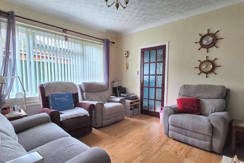 2 bedroom semi-detached bungalow for sale, Chestnut Avenue, Bradwell