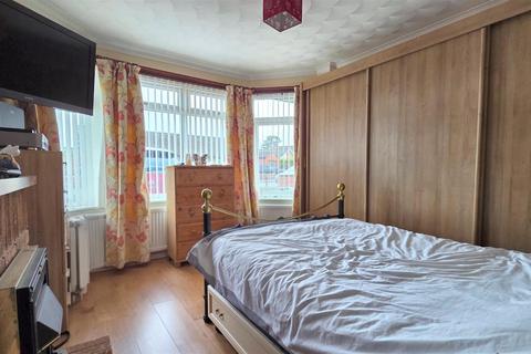 2 bedroom semi-detached bungalow for sale, Chestnut Avenue, Bradwell