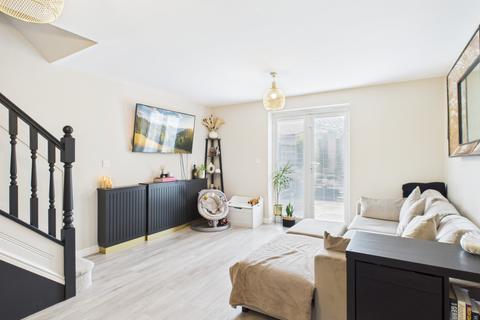 48 Oceana Crescent, Beggarwood, Basingstoke, RG22 4FE
