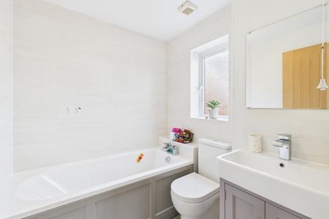 48 Oceana Crescent, Beggarwood, Basingstoke, RG22 4FE