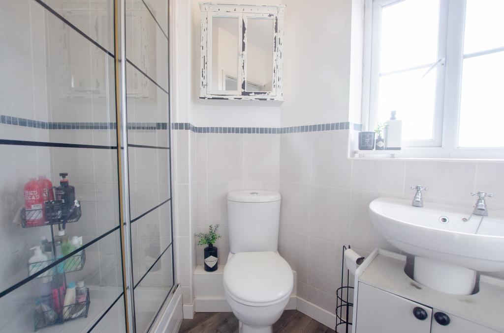 17 Gwithian Road TPS Bodmin 01208 74182-04