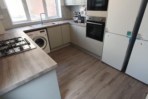 5 bedroom house to rent, 145 Moy Road