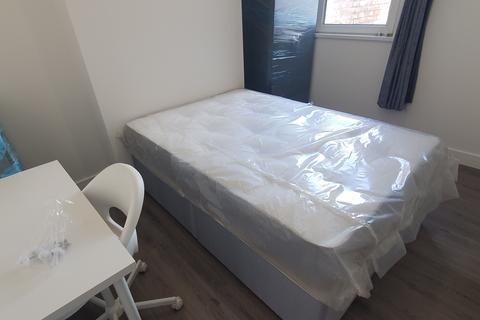 5 bedroom house to rent, 145 Moy Road