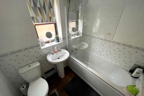 3 bedroom house to rent, Snowberry Avenue, Belper, DE56