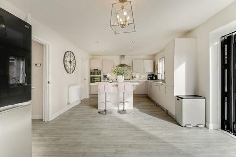 5 bedroom detached house for sale, Europa Rd, Leicester LE18