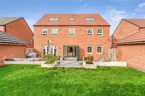 5 bedroom detached house for sale, Europa Rd, Leicester LE18