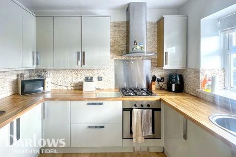undefined, Edwardsville, Treharris